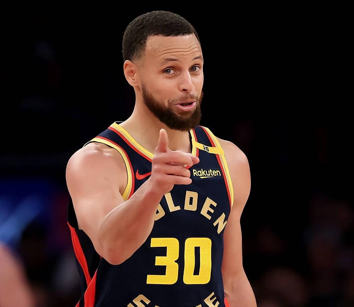 勇士队老将仍展现高水准表现，振奋人心