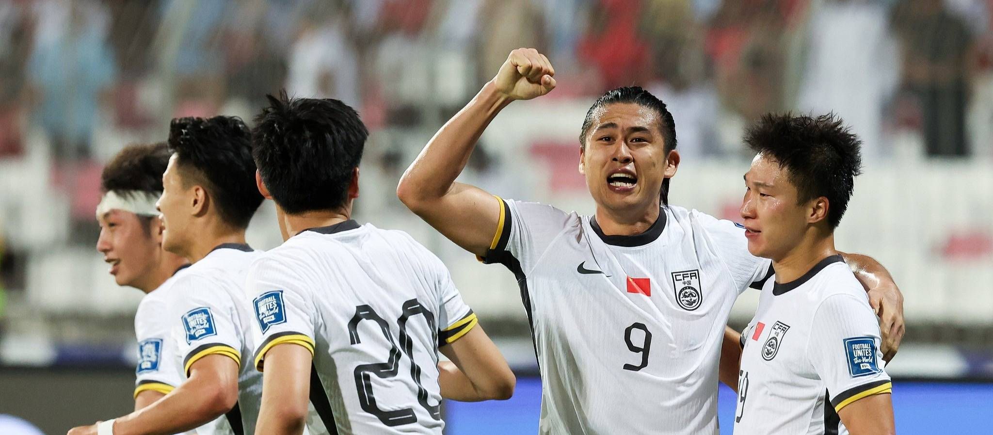 沃尔夫斯堡门将表现出色，助球队收获胜利，稳步上升