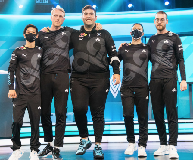 DK鏖战FNC,Perkz拿下关键大龙强强对话全球总决赛,让粉丝疯狂欢呼 DK鏖战FNC,Perkz拿下关键大龙强强对话全球总决赛,让粉丝疯狂欢呼