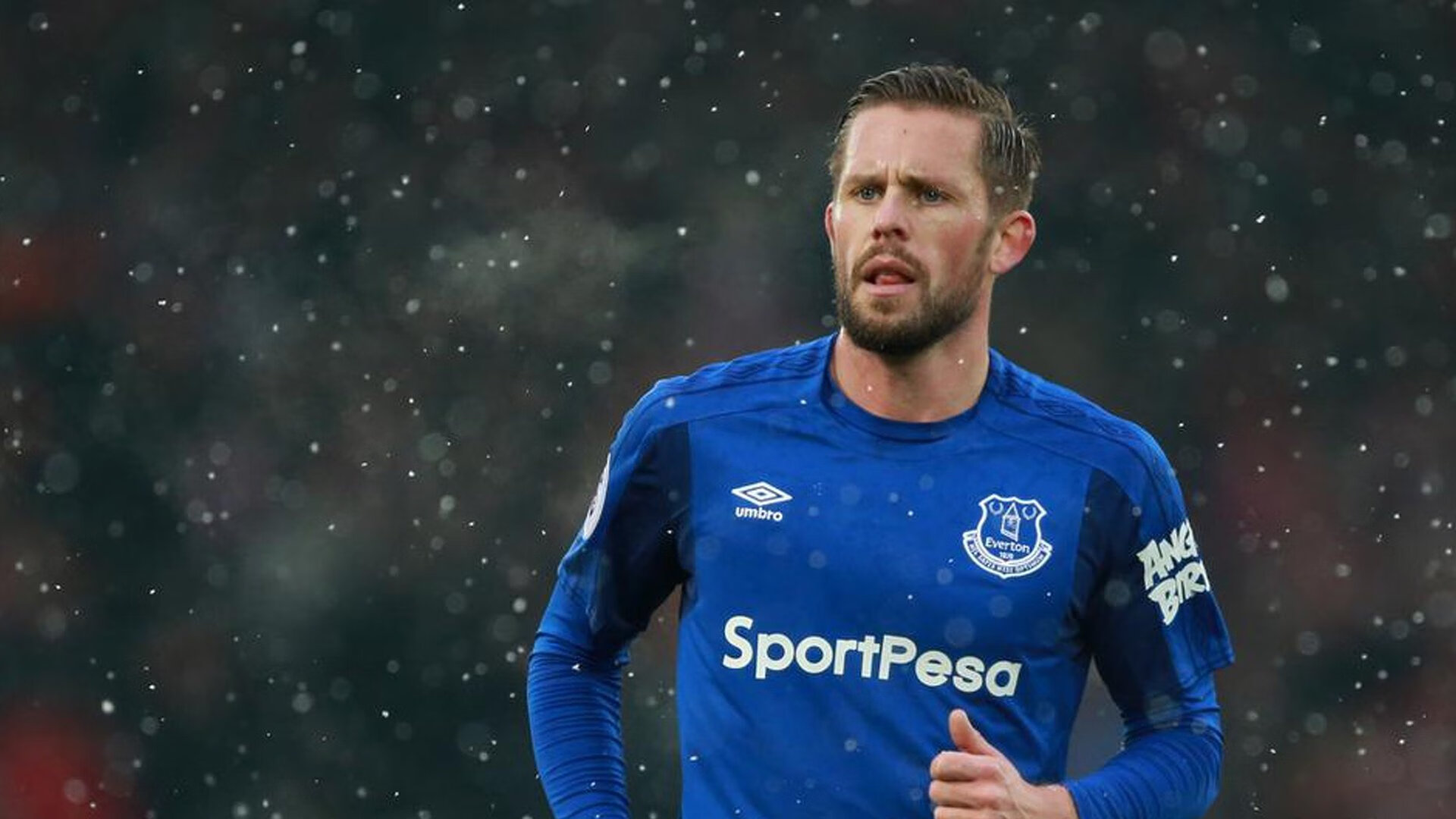 沙漠的夜晚吞没蓝月，当埃及轻取曼城，德布劳内在废墟中完成自我救赎